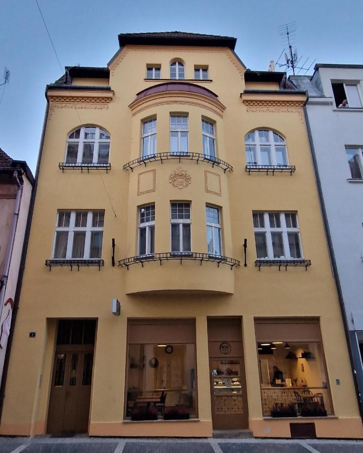 Apartmany Na Trojce Zatec  Exterior photo